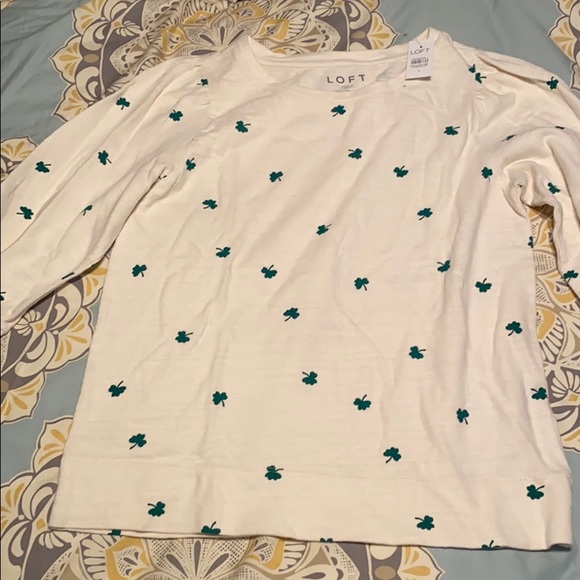 LOFT Shamrock Sweatshirt - Picture 5 of 7